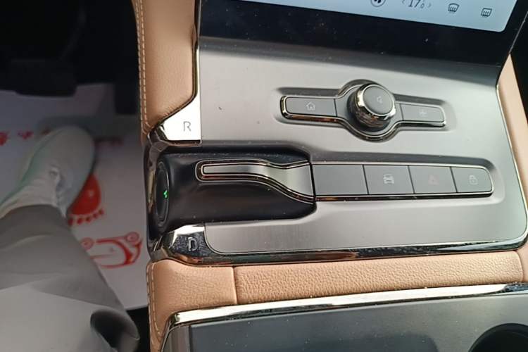 Used Nio ES6 2019 420 km Sport Version Gear Lever