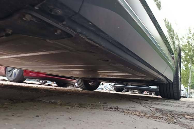 Used Nio ES6 2019 420 km Sport Version Left Side Sill