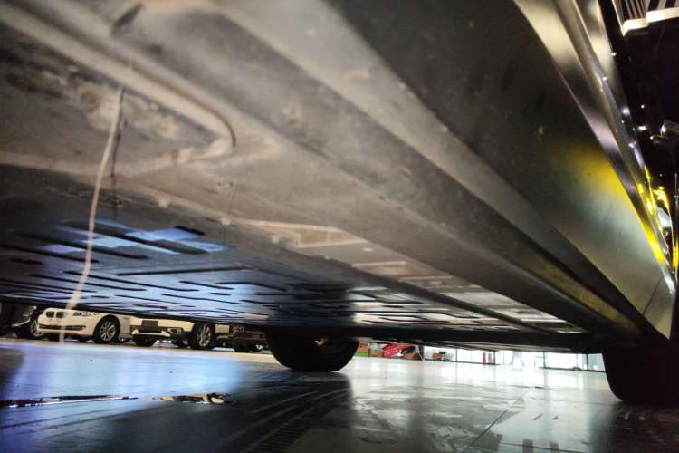 Used Nio ES6 2019 430 km Performance Version Left Side Sill