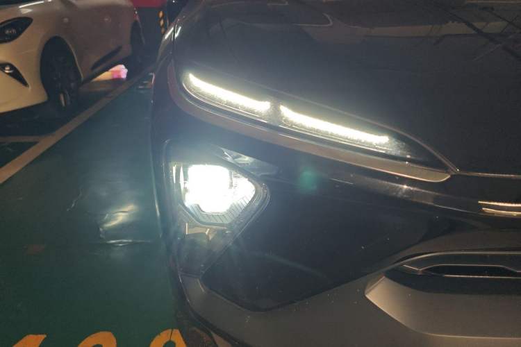Used Nio ES6 2019 420 km Sport Version Right Front Headlight