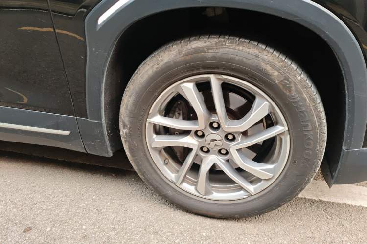 Used Nio ES6 2019 420 km Sport Version Right Front Wheel Hub