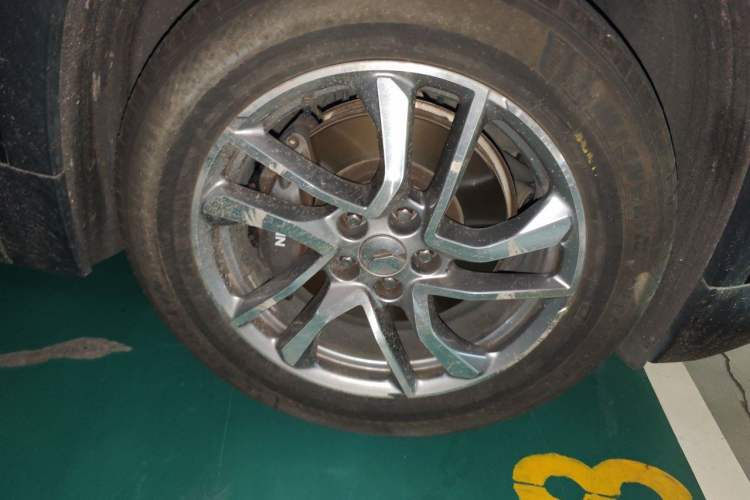Used Nio ES6 2019 420 km Sport Version Right Front Wheel Hub