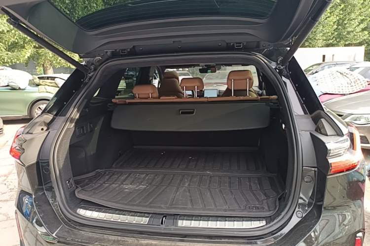 Used Nio ES6 2019 420 km Sport Version Trunk