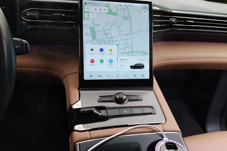 Used Nio ES6 2019 430 km Performance Version Audio And AC Panel