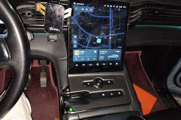 Used Nio ES6 2019 420 km Sport Version Audio And AC Panel