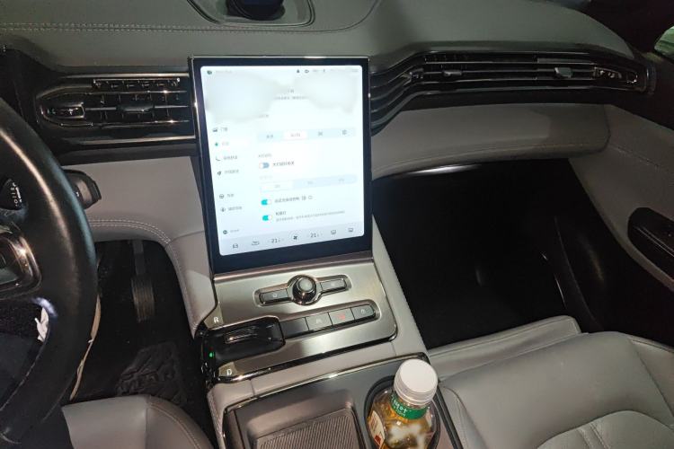 Used Nio ES6 2019 430KM First-Edition Commemorative Version Audio And AC Panel