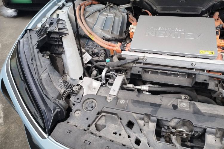 Used Nio ES6 2019 420 km Sport Version Engine Bay Right