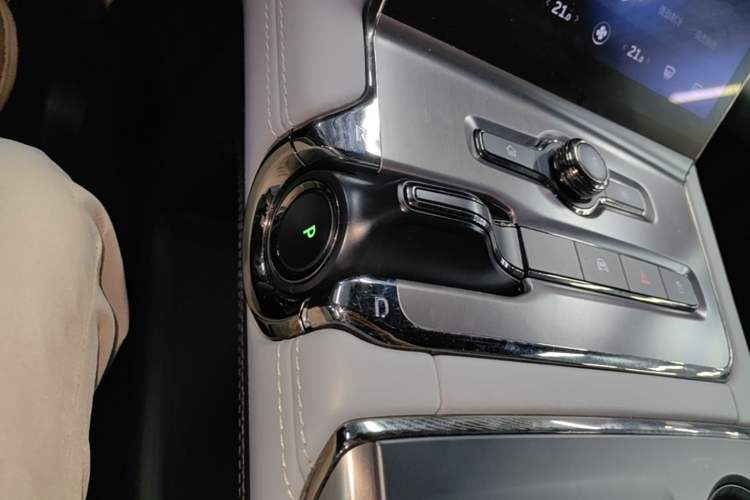 Used Nio ES6 2019 430KM First-Edition Commemorative Version Gear Lever