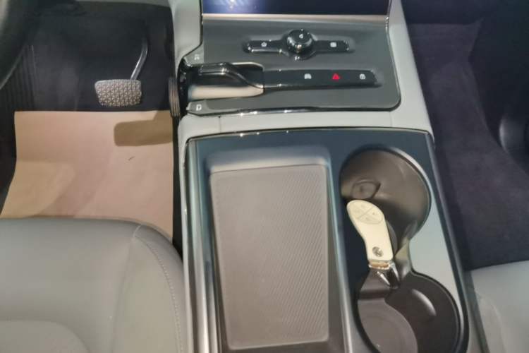 Used Nio ES6 2019 420 km Sport Version Gear Lever