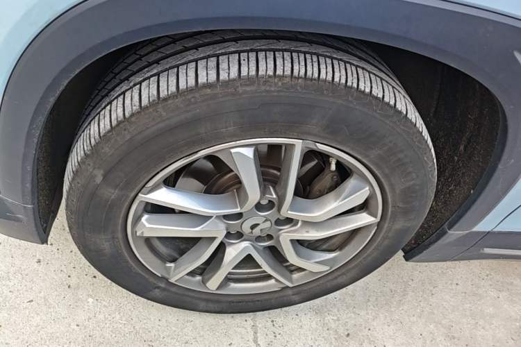 Used Nio ES6 2019 430 km Performance Version Left Front Wheel Hub