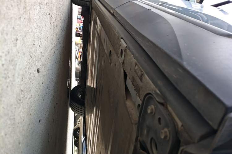 Used Nio ES6 2019 430 km Performance Version Left Side Sill