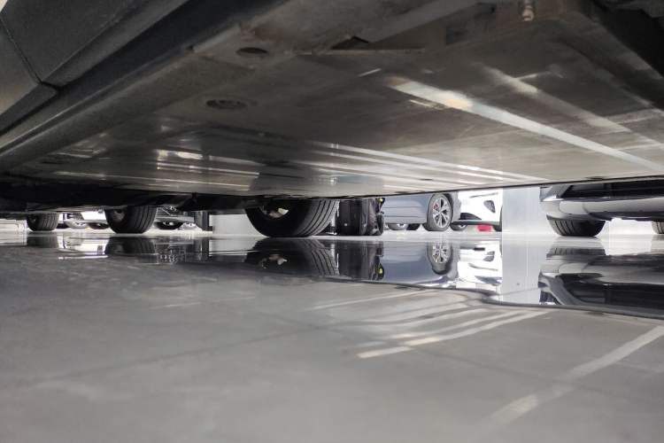 Used Nio ES6 2019 420 km Sport Version Left Side Sill