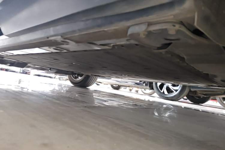 Used Nio ES6 2019 420 km Sport Version Left Side Sill