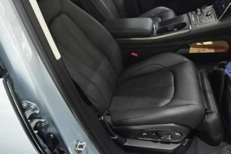 Used Nio ES6 2019 510 km Performance Version Right Front Seat
