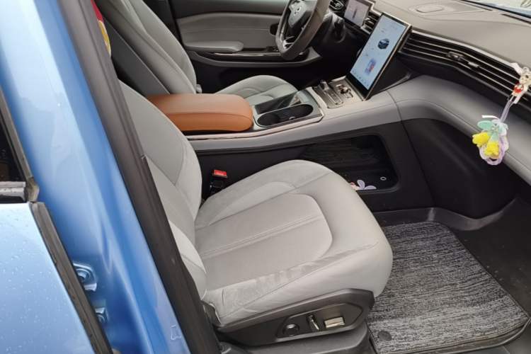 Used Nio ES6 2019 430 km Performance Version Right Front Seat