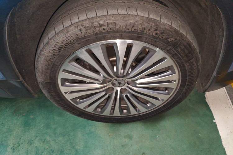 Used Nio ES6 2019 430 km Performance Version Right Front Wheel Hub