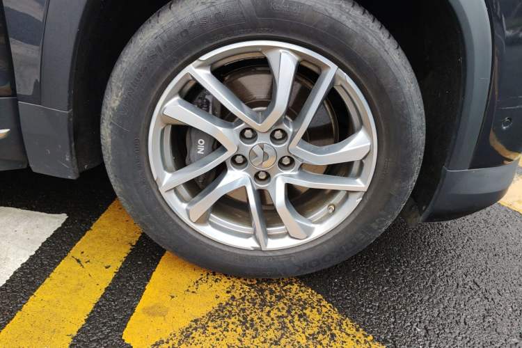 Used Nio ES6 2019 430 km Performance Version Right Front Wheel Hub