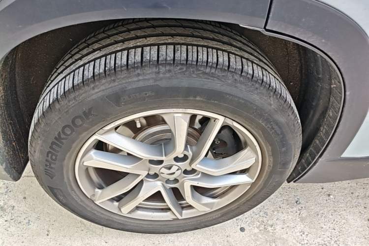 Used Nio ES6 2019 430 km Performance Version Right Rear Wheel Hub
