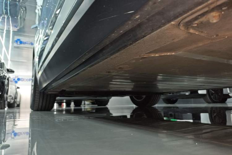 Used Nio ES6 2019 430 km Performance Version Right Side Sill