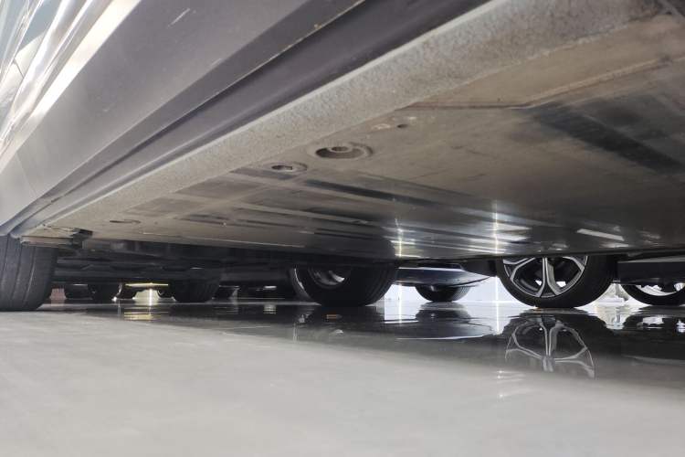Used Nio ES6 2019 420 km Sport Version Right Side Sill