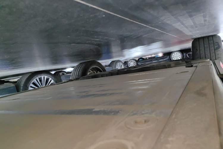 Used Nio ES6 2019 430KM First-Edition Commemorative Version Right Side Sill