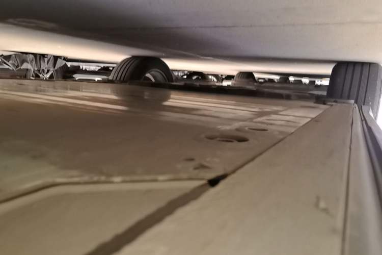 Used Nio ES6 2019 420 km Sport Version Right Side Sill