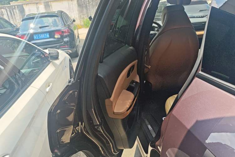 Used Nio ES6 2019 430KM First-Edition Commemorative Version Left Rear Door Interior