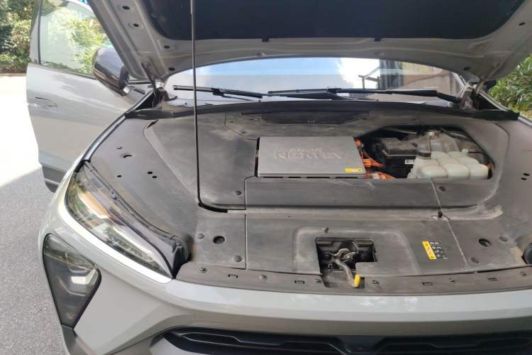 Used Nio ES6 2019 430 km Performance Version Engine Bay Right