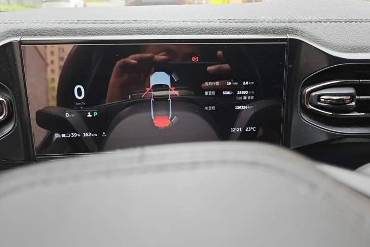 Used Nio ES6 2019 430 km Performance Version Odometer Close Up