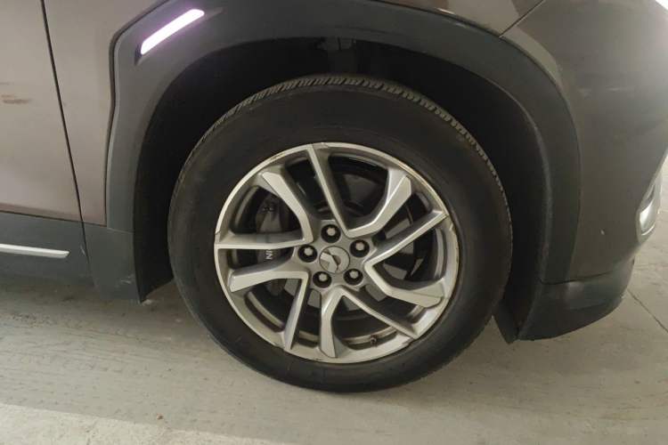 Used Nio ES6 2019 430 km Performance Version Right Front Wheel Hub