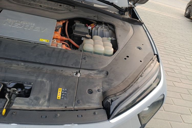 Used Nio ES6 2019 420 km Sport Version Engine Bay Left