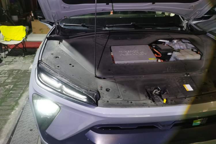 Used Nio ES6 2019 430 km Performance Version Engine Bay Right