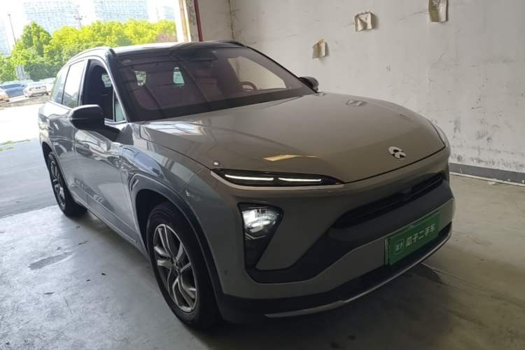 Used Nio ES6 2019 420 km Sport Version Front Right 45 Deg