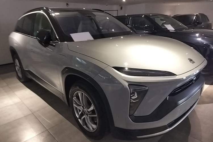 Used Nio ES6 2019 420 km Sport Version Front Right 45 Deg