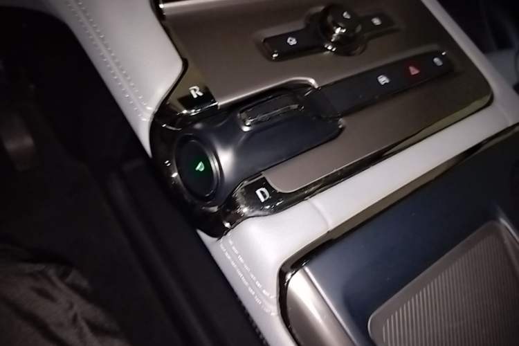 Used Nio ES6 2019 420 km Sport Version Gear Lever