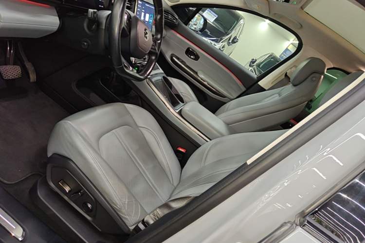 Used Nio ES6 2019 420 km Sport Version Left Front Seat