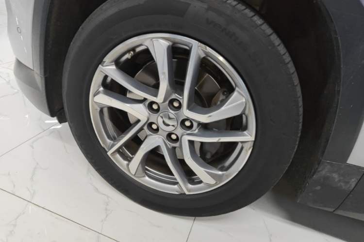 Used Nio ES6 2019 420 km Sport Version Left Front Wheel Hub