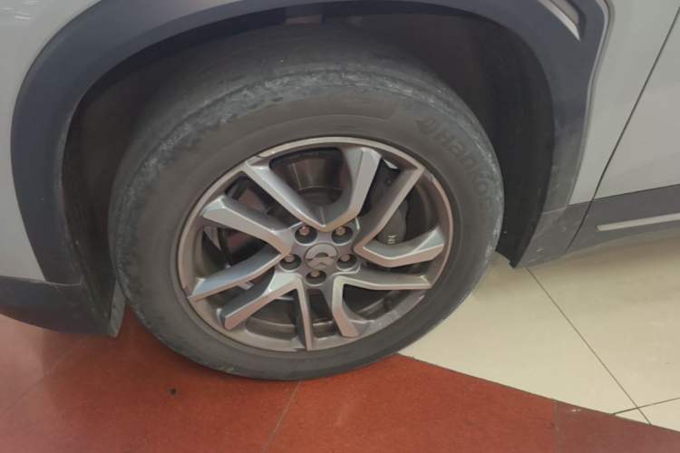 Used Nio ES6 2019 420 km Sport Version Left Front Wheel Hub