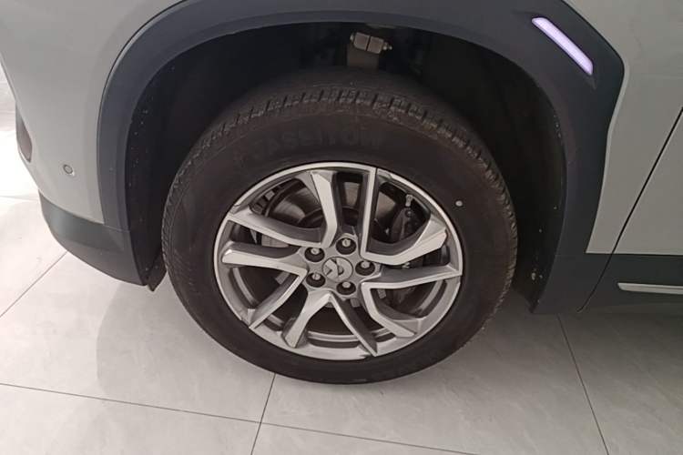 Used Nio ES6 2019 430 km Performance Version Left Front Wheel Hub