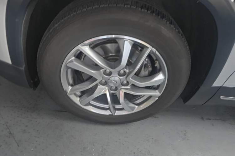 Used Nio ES6 2019 420 km Sport Version Left Front Wheel Hub