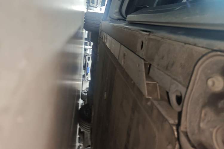 Used Nio ES6 2019 430 km Performance Version Left Side Sill