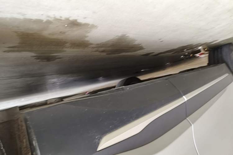 Used Nio ES6 2019 420 km Sport Version Left Side Sill