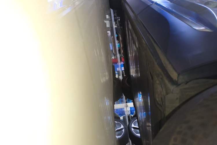 Used Nio ES6 2019 430 km Performance Version Left Side Sill