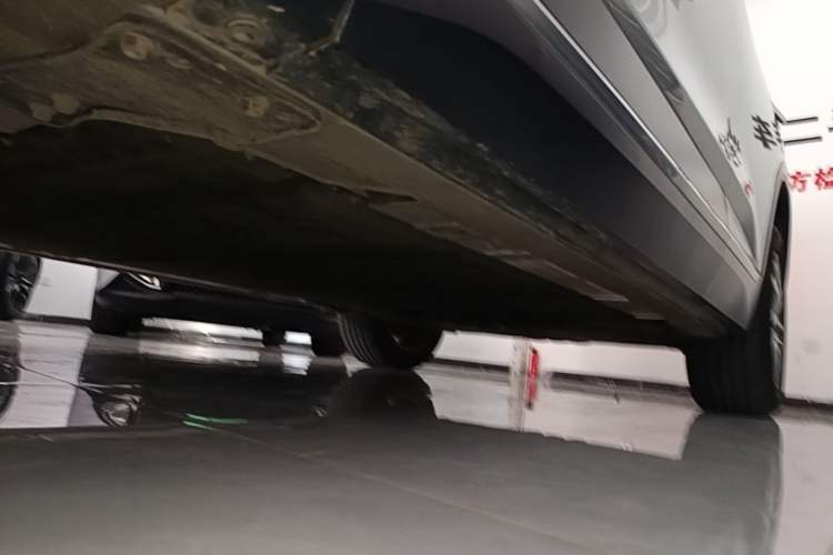 Used Nio ES6 2019 430 km Performance Version Left Side Sill