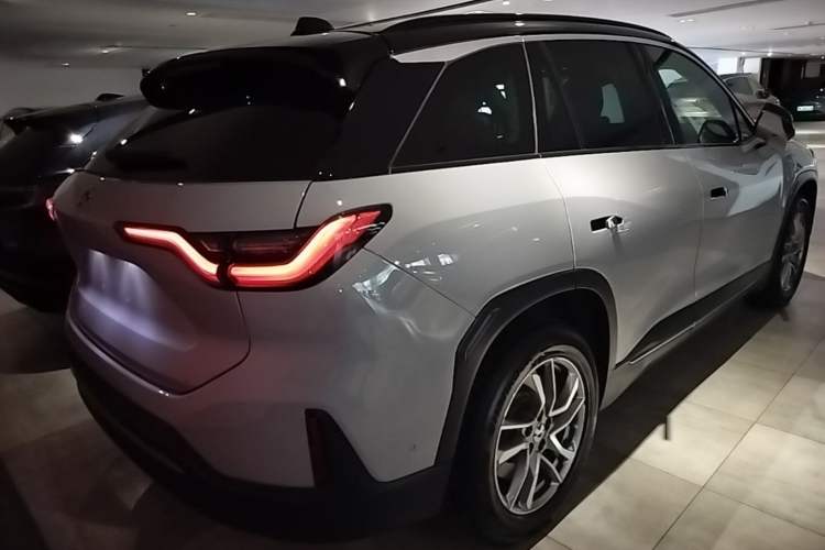 Used Nio ES6 2019 420 km Sport Version Rear Right 45 Deg