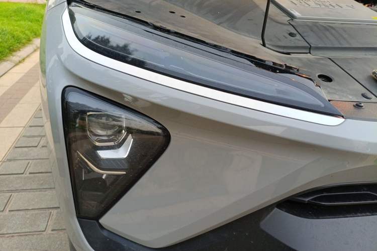 Used Nio ES6 2019 420 km Sport Version Right Front Headlight