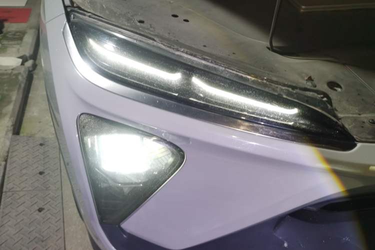 Used Nio ES6 2019 430 km Performance Version Right Front Headlight