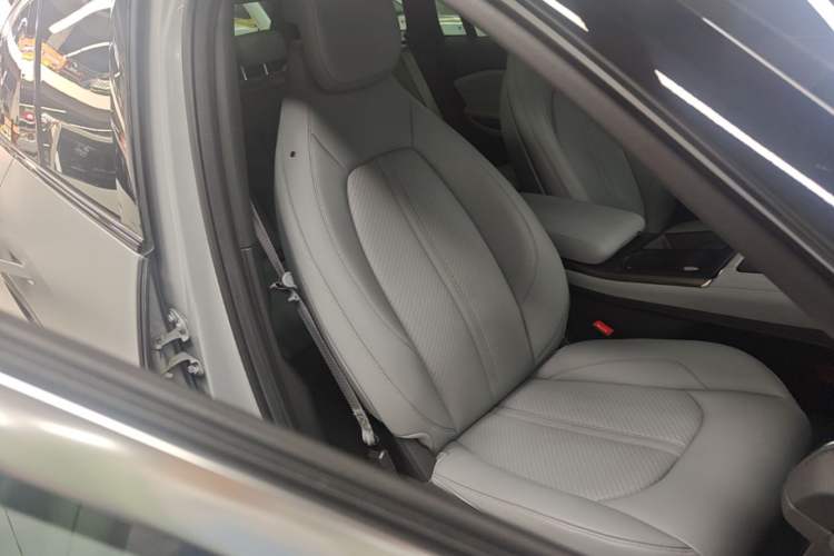 Used Nio ES6 2019 430 km Performance Version Right Front Seat