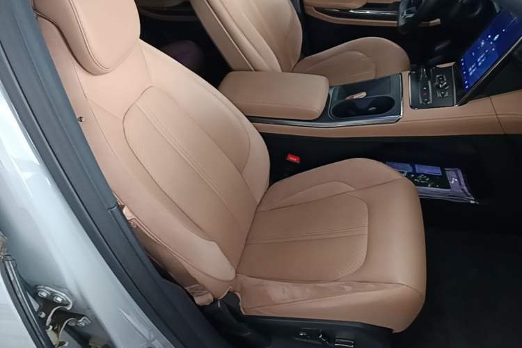 Used Nio ES6 2019 430 km Performance Version Right Front Seat