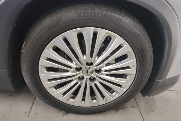 Used Nio ES6 2019 430KM First-Edition Commemorative Version Right Front Wheel Hub